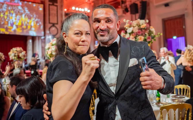 20260418 19. DAC Dancer against Cancer Ball WIEN, OESTERREICH - 18. APRIL: Martial-Arts-Ikone Bruce Lees Tochter, Schauspielerin, Bruce Lee Family Companies CEO, Vorsitzende des Verwaltungsrates der Bruce Lee Foundation und Stargast des Balls Shannon Lee und Welt- und Europameister Thaiboxer und Trainer bei der Team Merza Academy Kampfsport-Legende Fadi Merza waehrend des des 19. DaC Dancer against Cancer Galaballs in der Wiener Hofburg am 18. April 2026 in Wien, Oesterreich. 260418_SEPA_17_152 Copyright: xIsabellexOuvrardx SEPAxMedia