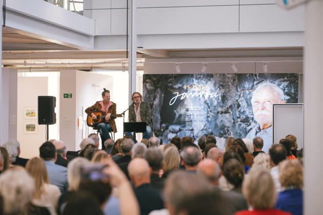 Tuebingen, NKT Charity Auktion fuer Kinder - zugunsten des Bewegt Euch e.V., 18.04.2026 Der deutsche Musiker Dieter Thomas Kuhn eroeffnet die Auktion