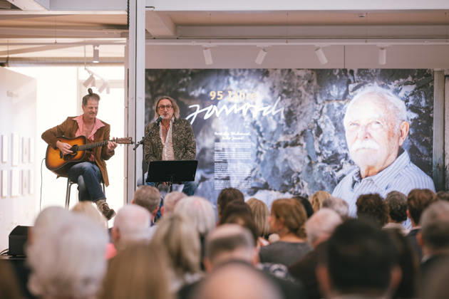 Tuebingen, NKT Charity Auktion fuer Kinder - zugunsten des Bewegt Euch e.V., 18.04.2026 Der deutsche Musiker Dieter Thomas Kuhn eroeffnet die Auktion