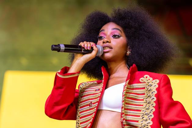 April 19, 2026, Indio, California, U.S: Singer FLOWEROVLOVE (JOYCE CISSE) during Coachella Valley Music and Arts Festival at Empire Polo Club in Indio, California Indio U.S  - ZUMAs135 20260419_zap_s135_018 Copyright: xDanielxDeSloverx
