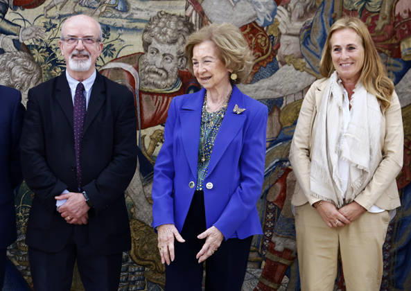 Queen Sofia receives in audience a representation of the Asociación Visión y Vida Queen Sofia during the audience with a representation of the Asociación Visión y Vida on the occasion of its 70th anniversary, at the Zarzuela Palace, on April 20, 2026, in Madrid Spain Visión y Vida was created in 1955 with the objective of procuring the best for the vision of the citizens in an altruistic way by informing, educating, advising and recommending with the doctors within their reach and in all social and professional sectors FAMOUS AUDIENCE ASSOCIATION ANNIVERSARY Antonio Gutié Madrid Madrid Spain  Copyright: xAntonioxGutiÃ rrezx 7454382