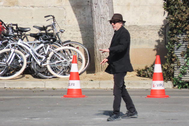 Wednesday Filming - Paris Director Tim Burton, Jenna Ortega and Fred Armisen seen during the filming of Wednesday Season 3 directed by Tim Burton in Paris, France on April 20, 2026. Photo by ABACAPRESS.COM Paris France  Copyright: xABACAx