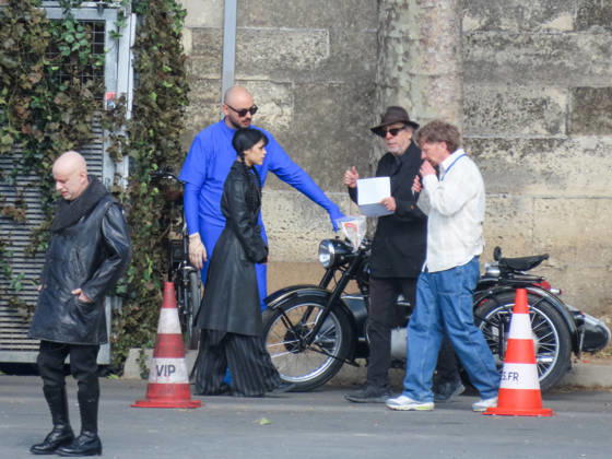Wednesday Filming - Paris Director Tim Burton, Jenna Ortega and Fred Armisen seen during the filming of Wednesday Season 3 directed by Tim Burton in Paris, France on April 20, 2026. Photo by ABACAPRESS.COM Paris France  Copyright: xABACAx
