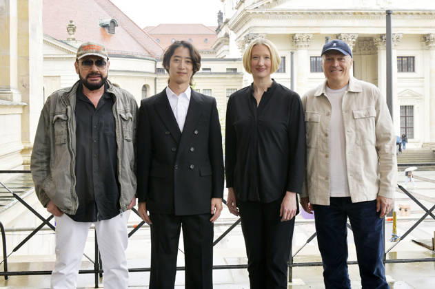 Marian Gold, Hayato Sumino, Joana Mallwitz und Joja Wendt beim Fototermin zum Classic Open Air 2026 auf dem Gendarmenmarkt. Berlin, 20.04.2026