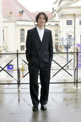 Hayato Sumino beim Fototermin zum Classic Open Air 2026 auf dem Gendarmenmarkt. Berlin, 20.04.2026