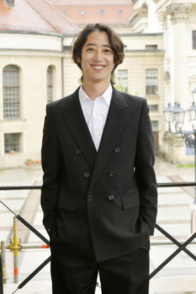 Hayato Sumino beim Fototermin zum Classic Open Air 2026 auf dem Gendarmenmarkt. Berlin, 20.04.2026