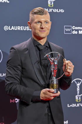 April 20, 2026, Madrid, Madrid, Spain: TONI KROOS receives the Laureus Sporting Inspiration Award poses at the Laureus World Sports Awards Madrid 2026 at GaleroÂ¼Ã‚Â­a de Cristal on April 20, 2026 in Madrid, Spain. Madrid Spain  - ZUMAc312 20260420_zsp_c312_259 Copyright: xOscarxManuelxSanchezx