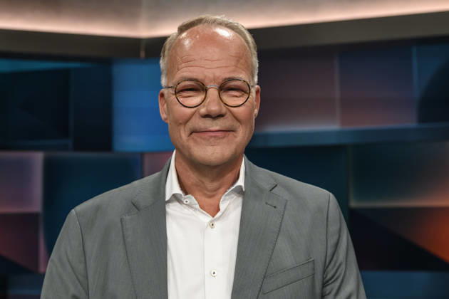 im Bild v.l.: Matthias Miersch (SPD): Fraktionsvorsitzender im Bundestag , GER, Berlin, hart aber fair - Polittalk, TV, Format, mit Moderator - Louis Klamroth, Das Erste, Das Thema: Tankrabatt und 1000-Euro-Prämie: Was hilft – und wer zahlt?, 20.04.2026, Copyright: HMBxMedia UwexKoch