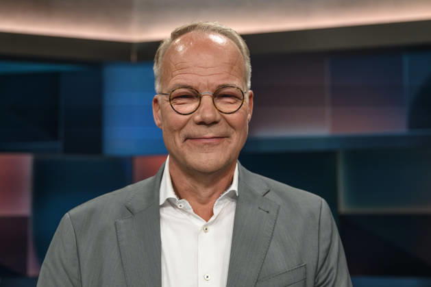 im Bild v.l.: Matthias Miersch (SPD): Fraktionsvorsitzender im Bundestag, GER, Berlin, hart aber fair - Polittalk, TV, Format, mit Moderator - Louis Klamroth, Das Erste, Das Thema: Tankrabatt und 1000-Euro-Prämie: Was hilft – und wer zahlt?, 20.04.2026, Copyright: HMBxMedia UwexKoch
