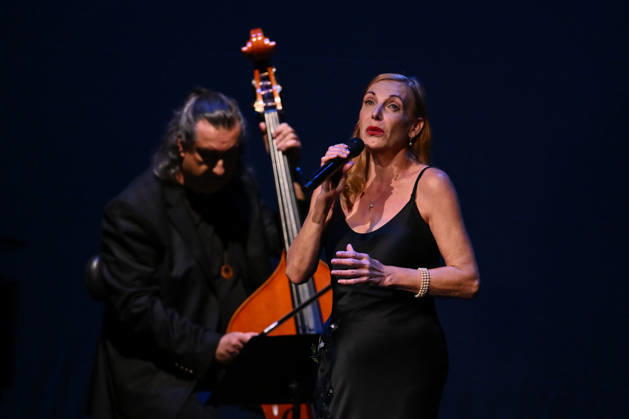 Music Concert - Ute Lemper - Paris Paris Ute Lemper during the Paris-Paris Tout, at the Auditorium Parco della Musica, on April 20, 2026 in Rome, Italy. Rome Auditorium Parco della Musica Italy Copyright: xDomenicoxCippitellix xLiveMediax LPM_2406836