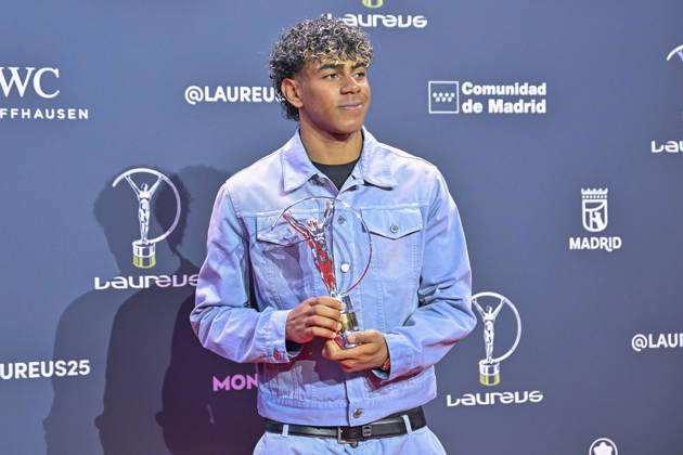 April 20, 2026, Madrid, Madrid, Spain: LAMINE YAMAL receives the Laureus World Young Sportsman of the Year Award poses at the Laureus World Sports Awards Madrid 2026 at GaleroÂ¼Ã‚Â­a de Cristal on April 20, 2026 in Madrid, Spain. Madrid Spain  - ZUMAc312 20260420_zsp_c312_154 Copyright: xOscarxManuelxSanchezx