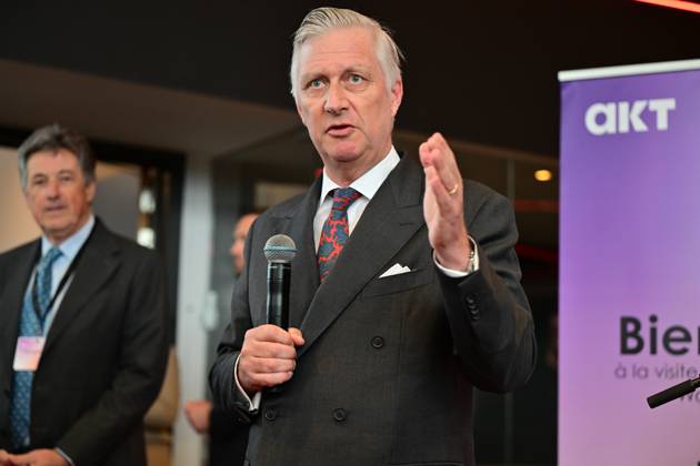 King Philippe - Filip of Belgium talks at a royal visit at the Red Matins Hotel in Tubize, Tuesday 21 April 2026. Belgian king is on a two-day interregional business visit to Flanders and Wallonia, organized with the Flemish and Walloon business networks VOKA and AKT, with 40 business leaders from both regions.  DIRKxWAEM 171521561