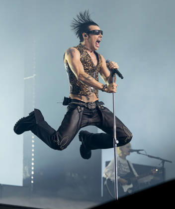 Yungblud performing live as part of his Idols - The World Tour at the OVO Hydro, Glasgow, Scotland, UK, 20 April 2026. Yungblud performing live at the OVO Hydro, Glasgow, Scotland, UK, 20 April 2026, Credit:Duncan Bryceland Avalon UK, Scotland, Glasgow, OVO Hydro, Glasgow, Scotland, UK Copyright: xDuncanxBrycelandx xAvalonx 1093247632