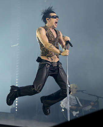 Yungblud performing live as part of his Idols - The World Tour at the OVO Hydro, Glasgow, Scotland, UK, 20 April 2026. Yungblud performing live at the OVO Hydro, Glasgow, Scotland, UK, 20 April 2026, Credit:Duncan Bryceland Avalon UK, Scotland, Glasgow, OVO Hydro, Glasgow, Scotland, UK Copyright: xDuncanxBrycelandx xAvalonx 1093249092