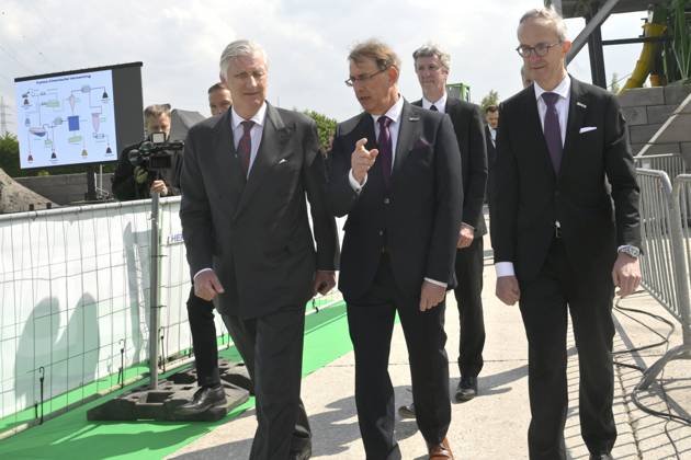 Interregional Royal Visit to WalloniaFlanders 2026 FARCIENNES, BELGIUM - APRIL 21: King Philippe of Belgium pictured visiting DEME Environnement during the first Interregional Royal Visit to WalloniaFlanders on April 21, 2026 in Farciennes, Belgium, 21 04 2026 Farciennes Belgium  Copyright: xPhilipxReynaersx