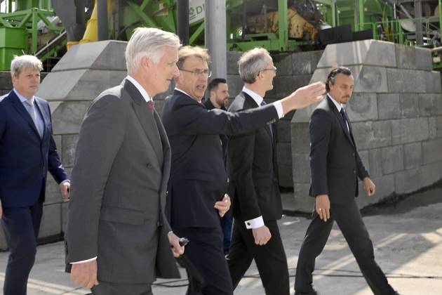 Interregional Royal Visit to WalloniaFlanders 2026 FARCIENNES, BELGIUM - APRIL 21: King Philippe of Belgium pictured visiting DEME Environnement during the first Interregional Royal Visit to WalloniaFlanders on April 21, 2026 in Farciennes, Belgium, 21 04 2026 Farciennes Belgium  Copyright: xPhilipxReynaersx