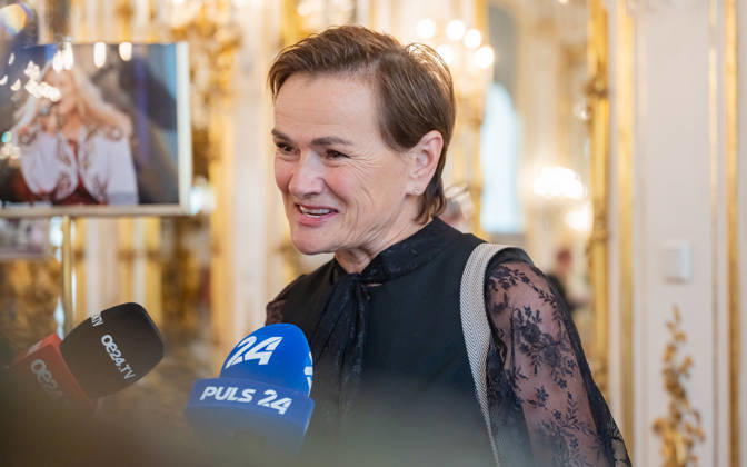20260421 BP Van der Bellen trifft Oesterreichs ESC-Teilnehmerinnen und Teilnehmer WIEN, OESTERREICH - 21. APRIL: Saengerin und Eurovision-Song-Contest Teilnehmerin Anita Wagner (Spanner) waehrend des Empfangs Oesterreichs ESC-Teilnehmerinnen und -Teilnehmer aus den vergangenen Jahrzehnten anlaesslich des 70. Eurovision Song Contest vom 12. bis zum 16. Mai 2026 in Wien im Maria Theresien-Zimmer in der Wiener Hofburg am 21. April 2026 in Wien, Oesterreich. 260421_SEPA_17_005 Copyright: xIsabellexOuvrardx SEPAxMedia