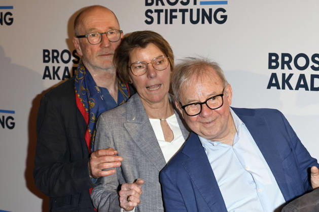 Peter Lohmeyer, Bettina Böttinger und Joachim Krol bei der Premiere des Dokumentarfilms Vier von Hier in der Lichtburg. Essen, 21.04.2026