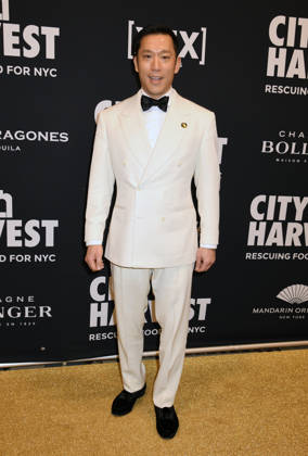NEW YORK, NY APRIL 21 Simon Kim at City Harvest Presents The 2026 Gala Shaken, Not Stirred on April 21, 2026 at Cipriani 42nd St in New York City Credit AdMedia New York City USA  - ZUMAa123 20260421_zaa_a123_053 Copyright: xJackxFyckex
