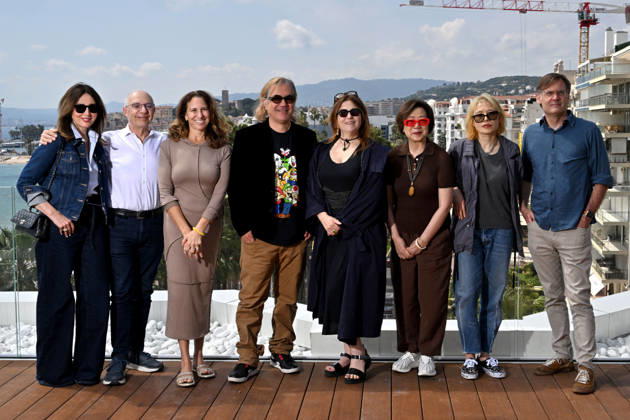 Elsa Zylberstein, Serge Hayat, Joanna Popper, Agnes Jaoui, Jury President, Ruby Yang, Na Young Nam and Roberto Amoroso, Jury members, during the photocall on the terrace of the JW Marriott Cannes during the 2nd edition of the WAIFF World A I Film Festival in Cannes, on April 21, 2026, an unprecedented event dedicated to the interaction between new technologies and film and audiovisual creation The World AI Film Festival WAiFF is supported by a team of visionary leaders and pioneering organizations, united by a common mission to bring out the creative potential of artificial intelligence in the service of cinema, while respecting the ethics and rights of creators Marco Landi, former president of Apple and a leading figure in the field of ar Copyright: xBrunoxBebertx xBestimagexBrunoxBebertx xBestimagex