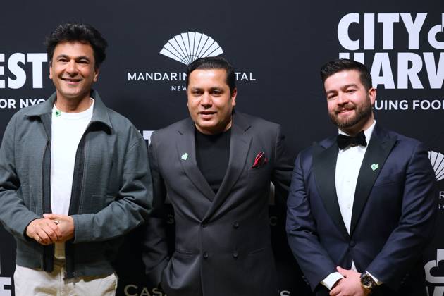 2026 City Harvest Gala - NYC Vikas Khanna, Jimmy Rizvi and Rodrigo Campos attend the 2026 City Harvest Gala at the Cipriani restaurant in New York, NY on April 21, 2026. Photo by Charles Guerin ABACAPRESS.COM New York City NY United States  Copyright: xGuerinxCharles ABACAx