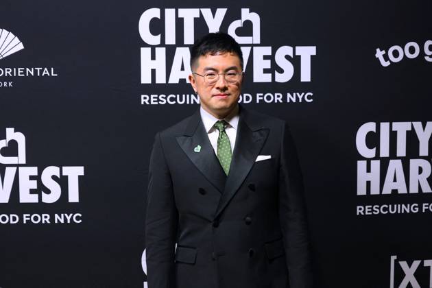 2026 City Harvest Gala - NYC Bowen Yang attends the 2026 City Harvest Gala at the Cipriani restaurant in New York, NY on April 21, 2026. Photo by Charles Guerin ABACAPRESS.COM New York City NY United States  Copyright: xGuerinxCharles ABACAx