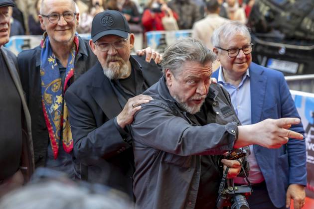 ABB 4VONHIER- Peter Lohmeyer (Schauspieler), Dietmar Bär Baer (Schauspieler), Armin Rohde (Schauspieler), Joachim Krol (Schauspieler) zu Gast auf dem roten Teppich bei der WDR TV Film Premiere Vier von Hier in der Lichtburg, Kinopremiere in Essen am 21.94.2026