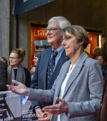 ABB 4VONHIER- Betina Bötinger Boettinger (Moderatorin),), zu Gast auf dem roten Teppich bei der WDR TV Film Premiere Vier von Hier in der Lichtburg, Kinopremiere in Essen am 21.94.2026