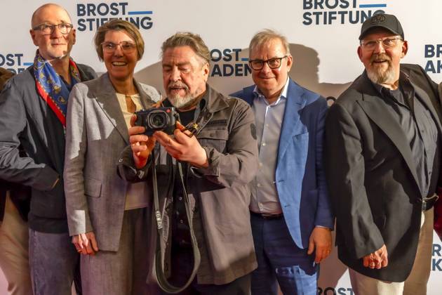 ABB 4VONHIER- Peter Lohmeyer (Schauspieler), Betina Bötinger Boettinger (Moderatorin),), Armin Rohde (Schauspieler), Joachim Krol (Schauspieler), Dietmar Bär Baer (Schauspieler zu Gast auf dem roten Teppich bei der WDR TV Film Premiere Vier von Hier in der Lichtburg, Kinopremiere in Essen am 21.94.2026