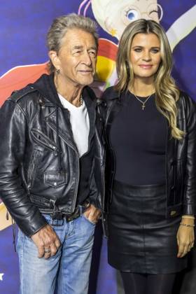ABB MAFFAYBUCH - Peter Maffay und Frau Hendrikje Balsmeyer bei der Vorstellung Kinderbuchveroeffentlichung Der unerwuenschte Gast von Hendrikje Balsmeyer,mit einem Vorwort von Peter Maffay im Music Store Koeln am 21.02.2026 in Koeln