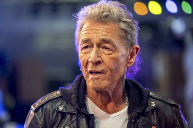 ABB MAFFAYBUCH - Peter Maffay bei der Vorstellung Kinderbuchveroeffentlichung Der unerwuenschte Gast von Hendrikje Balsmeyer,mit einem Vorwort von Peter Maffay im Music Store Koeln am 21.02.2026 in Koeln