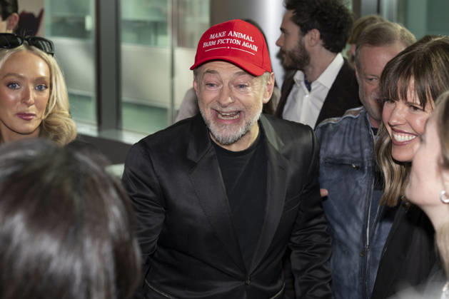 April 21, 2026, New York, New York, USA: ANDY SERKIS greets guests while attending the Animal Farm Premiere at Regal Theater in New York. 21 April 2026 New York USA  - ZUMAa265 20260421_zep_a265_032 Copyright: xEricxAcquayex