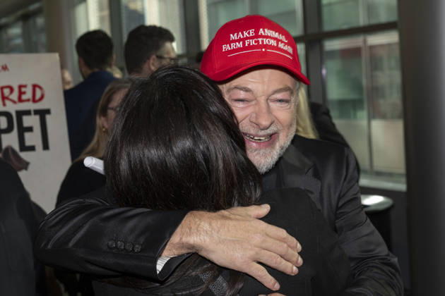 April 21, 2026, New York, New York, USA: ANDY SERKIS greets guests while attending the Animal Farm Premiere at Regal Theater in New York. 21 April 2026 New York USA  - ZUMAa265 20260421_zep_a265_033 Copyright: xEricxAcquayex