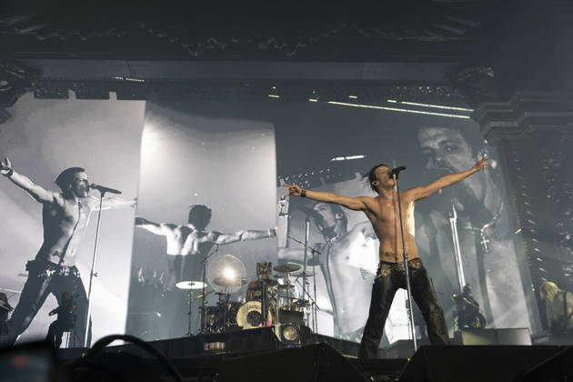 Yungblud performs live at Utilita Arena in Newcastle, UK, 21 April 2026 Yungblud performs live at Utilita Arena in Newcastle, UK, 21 April 2026., Credit:David Wala Avalon England, Tyne and Wear, Newcastle upopn Tyne  Copyright: xDavidxWalax xAvalonx 1093405328