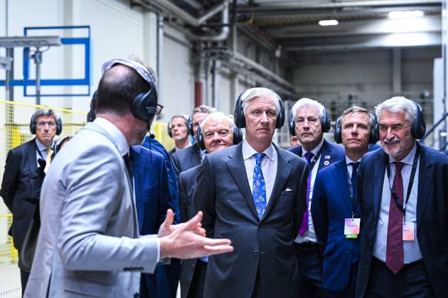 Interregional Royal Visit to WalloniaFlanders 2026 EREMBODEGEM, BELGIUM - APRIL 22: King Philippe of Belgium pictured visiting VPK Group during the first Interregional Royal Visit to WalloniaFlanders on April 22, 2026 in Erembodegem, Belgium, 22 04 2026 Erembodegem Belgium  Copyright: xPhilipxReynaersx