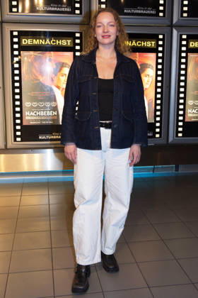 Nachbeben , Premiere im Kino in der Kulturbrauerei, Berlin, 22.04.2026 Regisseurin Zinnini Elkington, NACHBEBEN (Kinostart: 07.05.2026), Photo Call zur Berlin-Premiere, Kino in der Kulturbrauerei, Berlin, 22.04.2026 Berlin Kino in der Kulturbrauerei Deutschland, germany Copyright: xChristianxBehringx