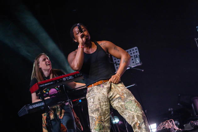 April 22, 2026, Shanghai, Shanghai, China: MCKINLEY DIXON performs live at Modern Sky Lab during his Magic, Alive! China tour, in Shanghai, China, on April 22, 2026. Shanghai China  - ZUMAa290 20260422_zep_a290_008 Copyright: xAndreaxAimarx