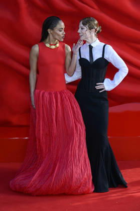 Celebrities attend the European Premiere of ˜The Devil Wears Prada 2™ at Leicester Square in London, England Featuring: Alex Scott and Jess Glynne Where: London, United Kingdom When: 22 Apr 2026 Credit: Cover Images **NOT AVAILABLE FOR HELLO MAGAZINE** EDITORIAL USE ONLY. NOT FOR USE BY NEWSPAPERS BASED IN THE UK. Copyright: xx coverimg55636867