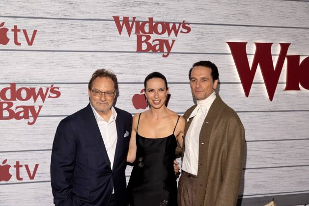 Stephen Root, Kate O Flynn, Matthew Rhys at arrivals for WIDOW S BAY Premiere, Regal Union Square, New York, NY, April 22, 2026. Photo By: Ryan Billings Everett Collection WIDOW S BAY Premiere PUBLICATIONXNOTxINxCANxCHNxFRAxITAxJPNxNORxPOLxRUSxESPxUKxUSA