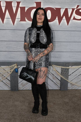 NEW YORK, NEW YORK - APRIL 22: Grace Mitscherlich at Apple s Widow s Bay New York Premiere at Regal Union SKate O Flynn quare on April 22, 2026 in New York City. Credit: AdMedia USA  - ZUMAa123 20260422_zaa_a123_119 Copyright: xChrisxGonzalezx