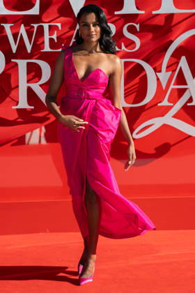The Devil Wears Prada 2 European Premiere - Arrivals Simone Ashley attends The Devil Wears Prada 2 European Premiere inside Leicester Square on April 22, 2026 in London, England, Credit:Lounis Tiar Avalon United Kingdom, London, Leicester Square  Copyright: xLounisxTiarx xAvalonx 1093645440