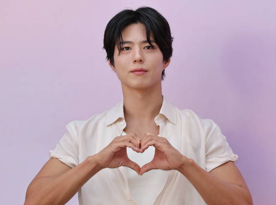 S. Korean actor Park Bo-gum S. Korean actor Park Bo-gum South Korean actor Park Bo-gum poses for a photo during a publicity event for the Dyson Supersonic Travel Lounge in Seoul on April 23, 2026, to promote the household appliance brand Dyson. (Yonhap) 2026-04-23 15:39:50 < 1980-2026 YONHAPNEWS AGENCY. .> ¼­¿ïÆ¯º°½Ã EDITORIAL USE ONLY  Copyright: xx PYH2026042316820034400 YonhapxNewsx yonphotos251724
