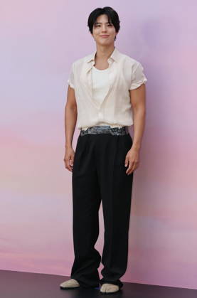 S. Korean actor Park Bo-gum S. Korean actor Park Bo-gum South Korean actor Park Bo-gum poses for a photo during a publicity event for the Dyson Supersonic Travel Lounge in Seoul on April 23, 2026, to promote the household appliance brand Dyson. (Yonhap) 2026-04-23 15:39:36 < 1980-2026 YONHAPNEWS AGENCY. .> ¼­¿ïÆ¯º°½Ã EDITORIAL USE ONLY  Copyright: xx PYH2026042316790034400 YonhapxNewsx yonphotos251725