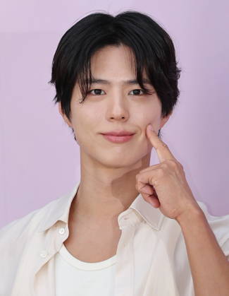 S. Korean actor Park Bo-gum S. Korean actor Park Bo-gum South Korean actor Park Bo-gum poses for a photo during a publicity event for the Dyson Supersonic Travel Lounge in Seoul on April 23, 2026, to promote the household appliance brand Dyson. (Yonhap) 2026-04-23 15:40:24 < 1980-2026 YONHAPNEWS AGENCY. .> ¼­¿ïÆ¯º°½Ã EDITORIAL USE ONLY  Copyright: xx PYH2026042316850034400 YonhapxNewsx yonphotos251726