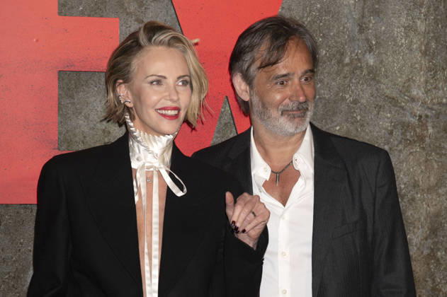 Charlize Theron und Baltasar Kormakur bei der Premiere des Netflix-Films Apex im Paris Theatre. New York, 22.04.2026