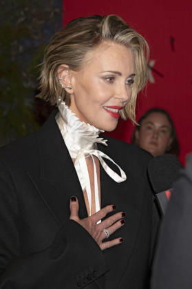 Charlize Theron bei der Premiere des Netflix-Films Apex im Paris Theatre. New York, 22.04.2026