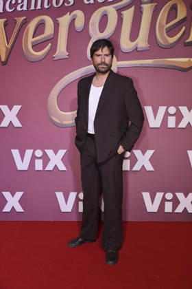 Los Encantos del Sinverguenza Red Carpet Juan Felipe Samper attends the red carpet for ˜Los Encantos del Sinverguenza™ tv series at Videocine. on April 22, 2026 in Mexico City, Mexico. (Photo by Yamak Perea Eyepix Group) Copyright: xYamakxPerea xEyepixxGroupx YP_22042026_181468