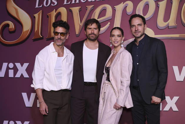 Los Encantos del Sinverguenza Red Carpet (L-R) Erick Elias, Juan Felipe Samper, Carolina Miranda and Manolo Cardona attend the red carpet for ˜Los Encantos del Sinverguenza™ tv series at Videocine. on April 22, 2026 in Mexico City, Mexico. (Photo by Yamak Perea Eyepix Group) Copyright: xYamakxPerea xEyepixxGroupx YP_22042026_181550