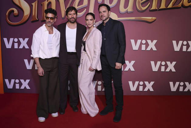 Los Encantos del Sinverguenza Red Carpet (L-R) Erick Elias, Juan Felipe Samper, Carolina Miranda and Manolo Cardona attend the red carpet for ˜Los Encantos del Sinverguenza™ tv series at Videocine. on April 22, 2026 in Mexico City, Mexico. (Photo by Yamak Perea Eyepix Group) Copyright: xYamakxPerea xEyepixxGroupx YP_22042026_181552