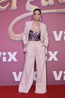 Los Encantos del Sinverguenza Red Carpet Carolina Miranda attends the red carpet for ˜Los Encantos del Sinverguenza™ tv series at Videocine. on April 22, 2026 in Mexico City, Mexico. (Photo by Yamak Perea Eyepix Group) Copyright: xYamakxPerea xEyepixxGroupx YP_22042026_181377